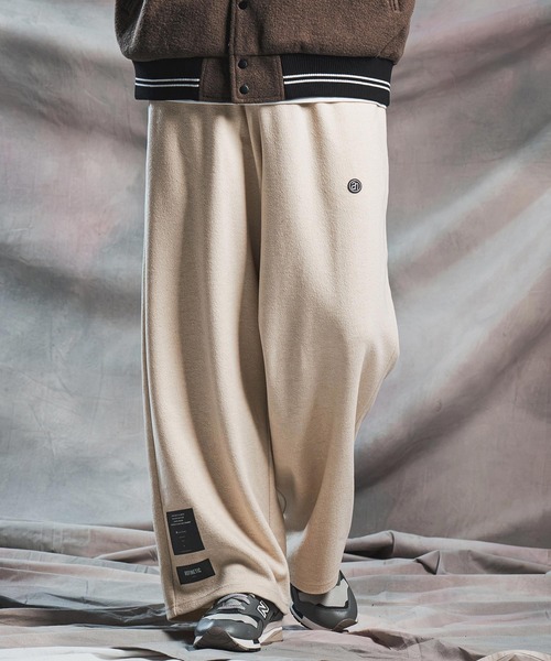 ANGENEHM(アンゲネーム)の「mp15293-Wool-Blend Bonded Baggy Pants バギーパンツ(AG07-011acg)(その他パンツ・メンズ・グレー/ブラック/ライトベージュ・S/M/L)」の3枚目の写真