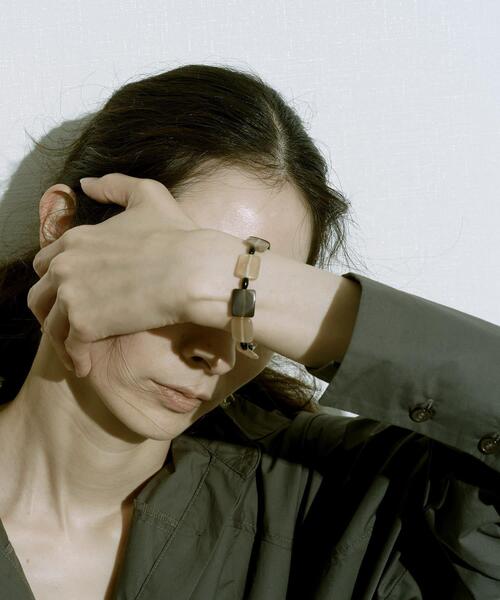 SMELLY(スメリー)の「SMELLY so’ square horn onyx bracelet(ブレスレット・レディース・シルバー系その他・-)」の1枚目の写真