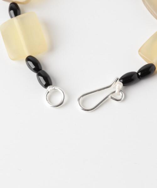 SMELLY(スメリー)の「SMELLY so’ square horn onyx bracelet(ブレスレット・レディース・シルバー系その他・-)」の7枚目の写真