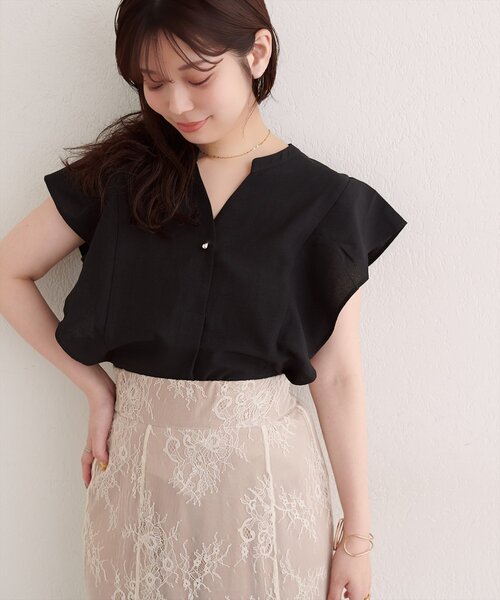 natural couture(ナチュラルクチュール)の「【sherbet line】UV接触冷感袖ラッフルスキッパーブラウス(シャツ/ブラウス・レディース・ブルー/ベージュ/ブラック/ネイビー・FREE)」の6枚目の写真