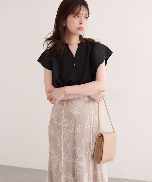 natural couture(ナチュラルクチュール)の「【sherbet line】UV接触冷感袖ラッフルスキッパーブラウス(シャツ/ブラウス・レディース・ブルー/ベージュ/ブラック/ネイビー・FREE)」の7枚目の写真