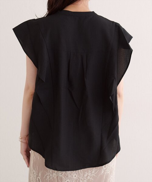 natural couture(ナチュラルクチュール)の「【sherbet line】UV接触冷感袖ラッフルスキッパーブラウス(シャツ/ブラウス・レディース・ブルー/ベージュ/ブラック/ネイビー・FREE)」の11枚目の写真