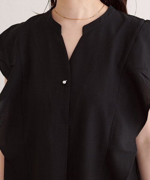 natural couture(ナチュラルクチュール)の「【sherbet line】UV接触冷感袖ラッフルスキッパーブラウス(シャツ/ブラウス・レディース・ブルー/ベージュ/ブラック/ネイビー・FREE)」の12枚目の写真