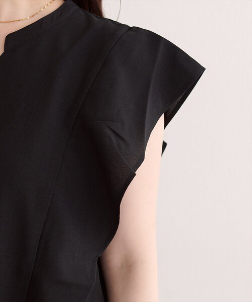 natural couture(ナチュラルクチュール)の「【sherbet line】UV接触冷感袖ラッフルスキッパーブラウス(シャツ/ブラウス・レディース・ブルー/ベージュ/ブラック/ネイビー・FREE)」の14枚目の写真