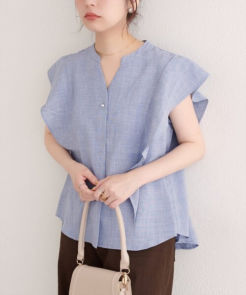 natural couture(ナチュラルクチュール)の「【sherbet line】UV接触冷感袖ラッフルスキッパーブラウス(シャツ/ブラウス・レディース・ブルー/ベージュ/ブラック/ネイビー・FREE)」の17枚目の写真