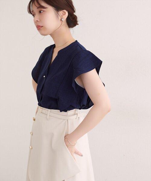 natural couture(ナチュラルクチュール)の「【sherbet line】UV接触冷感袖ラッフルスキッパーブラウス(シャツ/ブラウス・レディース・ブルー/ベージュ/ブラック/ネイビー・FREE)」の21枚目の写真