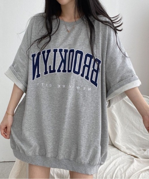 Lips(リップス)の「存在感のあるBLOOKLYNロゴが映える!ストリートスタイルにぴったりなビッグシルエットTシャツ(Tシャツ/カットソー・レディース・ネイビー/グレー/ブラック/アイボリー・FREE)」の12枚目の写真