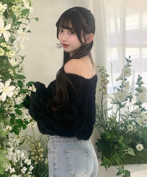 Mejoul(メジュール)の「【2026秋冬新作】ふわふわシャギーVネックニット(ニット/セーター・レディース・ホワイト/ブラック・F)」の15枚目の写真