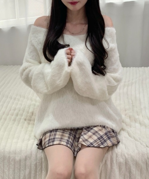 Mejoul(メジュール)の「【2026秋冬新作】ふわふわシャギーVネックニット(ニット/セーター・レディース・ホワイト/ブラック・F)」の12枚目の写真