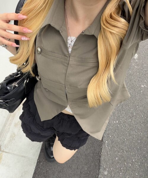 continuer de NICE CLAUP(コンティニューデナイスクラップ)の「ナポレオン風パフブラウス(シャツ/ブラウス・レディース・ブラック/チェック/カーキ・FREE)」の4枚目の写真