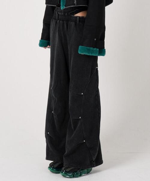 ROYAL FLASH（ロイヤルフラッシュ）の「MITSUKI/ミツキ/EYELET TUCK SWEAT PANTS（スウェットパンツ・レディース・ブラック/グレー・S/M）」の3枚目の写真