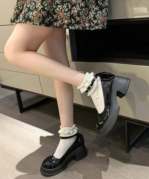 I.O.E（アイオイ）の「[韓国トレンド] パールチェーンリボン厚底メリージェーンパンプス（パンプス・レディース・ホワイト/ブラック/ピンク・LARGE/X-SMALL/X-LARGE/SMALL/XX-LARGE/MEDIUM）」の10枚目の写真