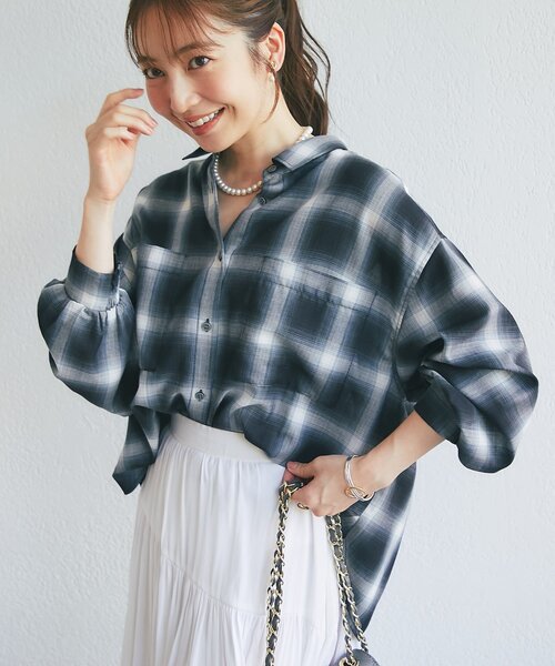 La boutique BonBon(ラブティックボンボン)の「【大人っぽカジュアル】イージーロールアップチェックシャツ(シャツ/ブラウス・レディース・ブラック・FREE)」の20枚目の写真