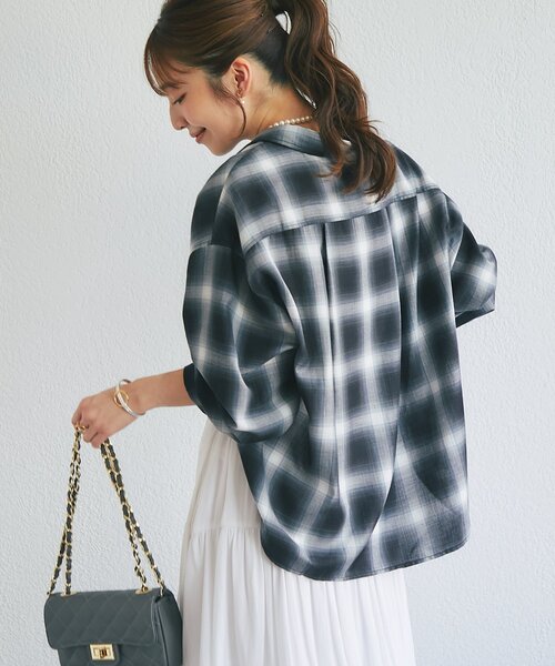 La boutique BonBon(ラブティックボンボン)の「【大人っぽカジュアル】イージーロールアップチェックシャツ(シャツ/ブラウス・レディース・ブラック・FREE)」の14枚目の写真