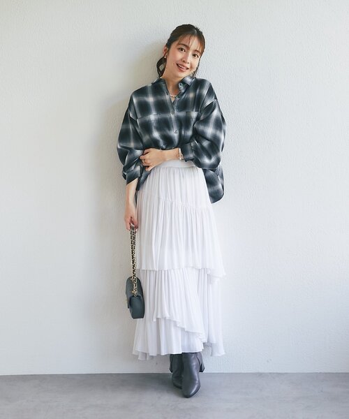 La boutique BonBon(ラブティックボンボン)の「【大人っぽカジュアル】イージーロールアップチェックシャツ(シャツ/ブラウス・レディース・ブラック・FREE)」の7枚目の写真