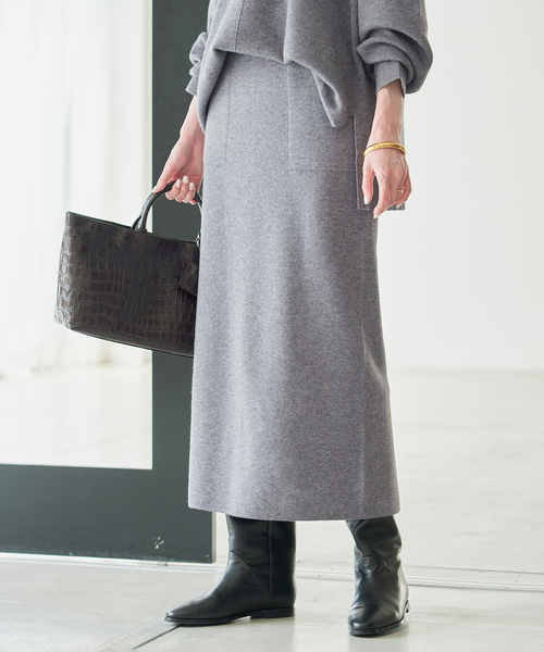 SLOBE IENA(スローブイエナ)の「《WEB限定カラーあり/シリーズあり/》ウォッシャブルスムースニットスカート(スカート・レディース・ブラック/チャコールグレー/ネイビー・FREE)」の2枚目の写真