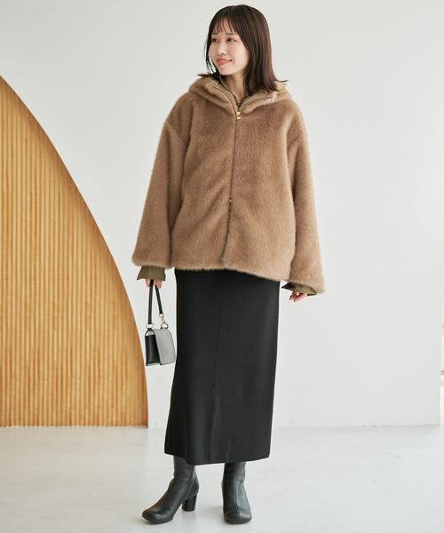 SLOBE IENA(スローブイエナ)の「《WEB限定カラーあり/シリーズあり/》ウォッシャブルスムースニットスカート(スカート・レディース・ブラック/チャコールグレー/ネイビー・FREE)」の4枚目の写真