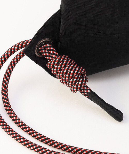 FREAK'S STORE(フリークスストア)の「HUNTER/ハンター 限定展開 TRAVEL DRAWSTRING BACKPACK TOTE ナップザック(ショルダーバッグ・メンズ・ホワイト/ブラック・ONE SIZE)」の8枚目の写真