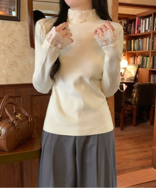LUCPY(ラクピー)の「レースフリルハイネックリブニットトップス(ニット/セーター・レディース・ブラック/レッド/アイボリー/ピンク・FREE)」の5枚目の写真