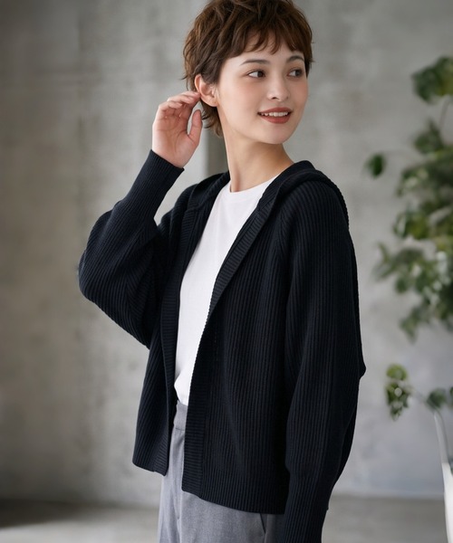 Sew loop（ソーループ）の「フーディショート丈リブニットカーディガン（カーディガン/ボレロ・レディース・ピンク/ベージュ/ブラック/グレー・FREE）」の2枚目の写真