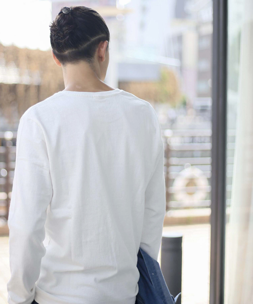 Denime(ドゥニーム)の「無地ロングスリーブTEE(Tシャツ/カットソー・メンズ・キャメル/ホワイト/グレー/ブラック/ネイビー・SMALL/X-LARGE/LARGE/MEDIUM)」の13枚目の写真