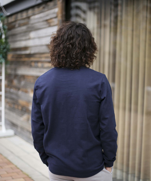 Denime(ドゥニーム)の「無地ロングスリーブTEE(Tシャツ/カットソー・メンズ・キャメル/ホワイト/グレー/ブラック/ネイビー・SMALL/X-LARGE/LARGE/MEDIUM)」の15枚目の写真