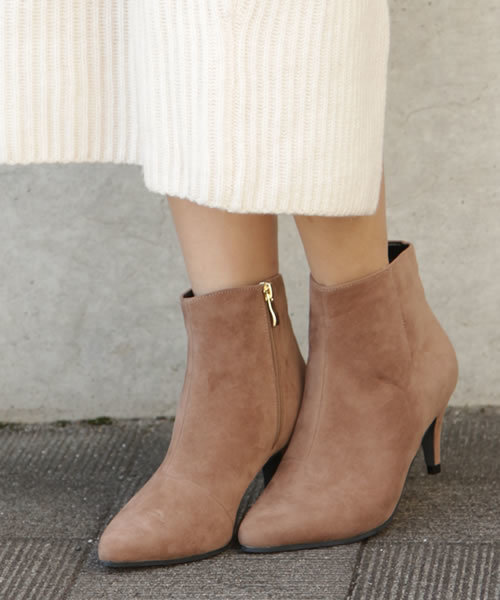 SESTO（セスト）の「美脚ポインテッドトゥのスリムショートブーツ（ブーツ・レディース・ベージュ系その他/ブラウン系その他/ブラック系その他2/ブラック×シルバー/ブラック系その他3/ブラック系その他・3L/LL/S/L/M）」の6枚目の写真