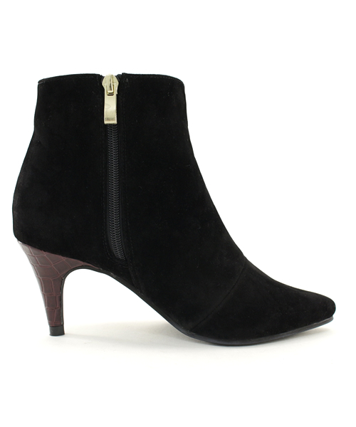 SESTO（セスト）の「美脚ポインテッドトゥのスリムショートブーツ（ブーツ・レディース・ベージュ系その他/ブラウン系その他/ブラック系その他2/ブラック×シルバー/ブラック系その他3/ブラック系その他・3L/LL/S/L/M）」の11枚目の写真