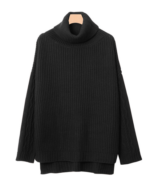 Pierrot(ピエロ)の「サイドスリット入り タートルネック ニット プルオーバー(ニット/セーター・レディース・ボルドー/ブラック/オフホワイト/杢グレー/ダークグリーン・L/M)」の3枚目の写真