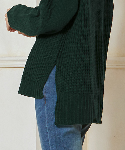 Pierrot(ピエロ)の「サイドスリット入り タートルネック ニット プルオーバー(ニット/セーター・レディース・ボルドー/ブラック/オフホワイト/杢グレー/ダークグリーン・L/M)」の9枚目の写真