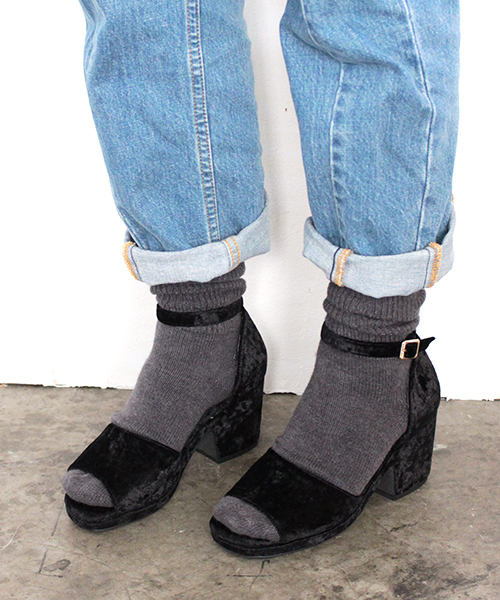 JELLY BEANS（ジェリービーンズ）の「ベロアウエッジサンダル(204-2092)JELLY BEANS(ジェリービーンズ)（サンダル・レディース・ピンク/モカ/ブルー/ブラック・M/L/LL/S）」の2枚目の写真