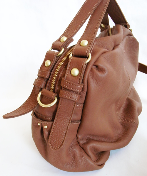 And A（アンドエー）の「フロントタッセル2WAYショルダーバッグ（And A×Beau're）（ショルダーバッグ・レディース・ブラック/ライトブラウン/レッド・FREE）」の5枚目の写真