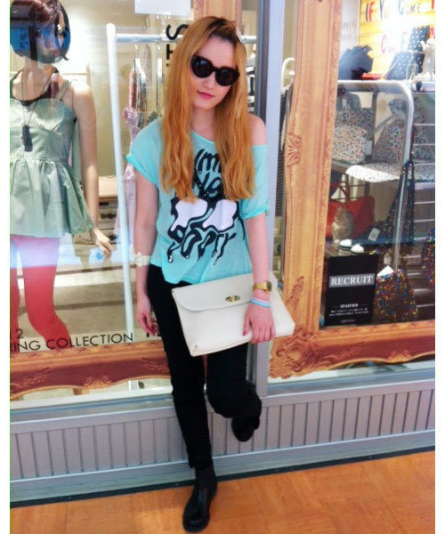 goocy（グースィー）の「レザークラッチBag（クラッチバッグ・レディース・ブラック/ホワイト/オレンジ/ピンク・FREE）」の2枚目の写真