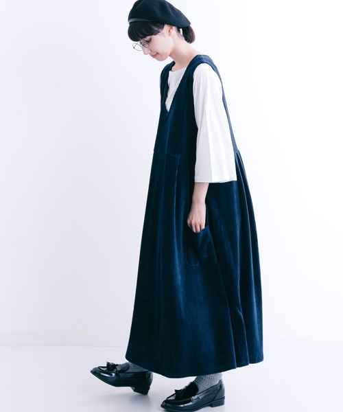 MERLOT（メルロー）の「Vネックジャンパースカートワンピ1059（ワンピース・レディース・アイボリー/ネイビー/ブラック/ピンク・FREE）」の3枚目の写真