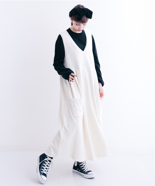 MERLOT（メルロー）の「Vネックジャンパースカートワンピ1059（ワンピース・レディース・アイボリー/ネイビー/ブラック/ピンク・FREE）」の13枚目の写真