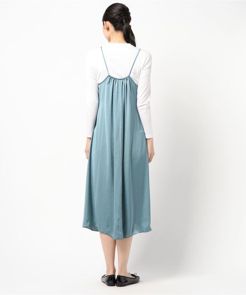 LOWRYS FARM（ローリーズファーム）の「マットサテンキャミワンピース　814887（ワンピース・レディース・ブラック/ネイビー/グレー・MEDIUM/LARGE）」の4枚目の写真