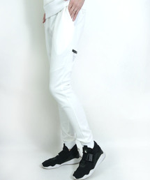 TFW49�i�e�B�[�G�t�_�u�����[�j�́uPOWER SKINNY PANTS�i�p���c�j�v