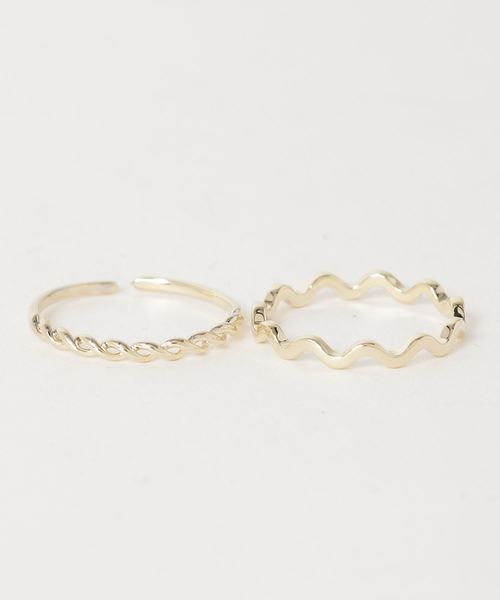 Fun & Daily（ファンアンドデイリー）の「F&D : ぺアウェーブリング（リング・レディース・シルバー/ゴールド・FREE）」の2枚目の写真