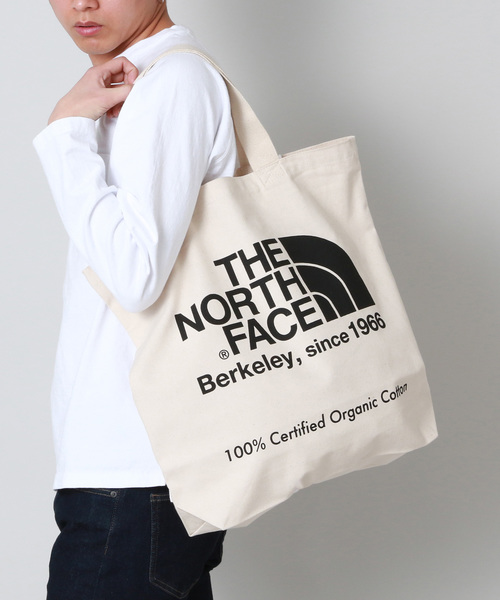 THE NORTH FACE(ザノースフェイス)の「オーガニックコットントート TNF Organic Cotton Tote NM81908(トートバッグ・メンズ・ブラック/グリーン/ホワイト/レッド/ブルー・FREE)」の3枚目の写真