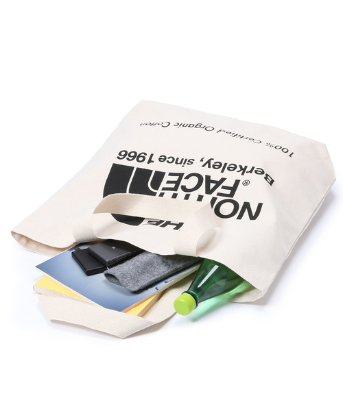 THE NORTH FACE(ザノースフェイス)の「オーガニックコットントート TNF Organic Cotton Tote NM81908(トートバッグ・メンズ・ブラック/グリーン/ホワイト/レッド/ブルー・FREE)」の9枚目の写真