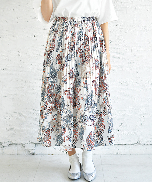 PairPair（ペアペア）の「ペイズリー＆チェーン柄アソートプリーツスカート（スカート・レディース・ブラック/ホワイト/ホワイト系その他/グレー系その他・FREE）」の2枚目の写真