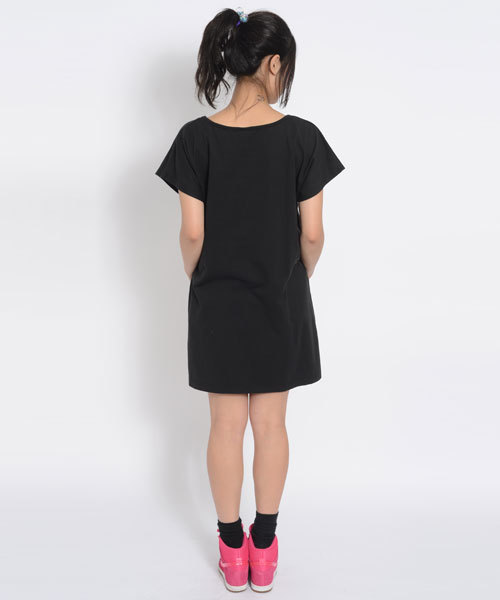 X-girl(エックスガール)の「STOP BY S/S TEE DRESS(ワンピース・レディース・ホワイト/ブラック/ピンク・1/2)」の5枚目の写真