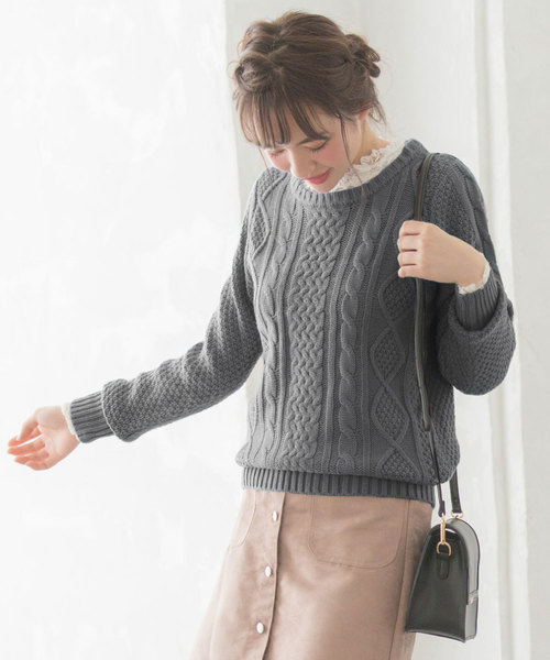 Newlyme(ニューリーミー)の「ケーブルチュニックニットトップス(ニット/セーター・レディース・アイボリー/ベージュ/ピンク系その他/パープル/ブルー/プラム/モカ/ボルドー/杢グレー/チャコールグレー/ブラック/ブラック系その他・MEDIUM/LARGE/X-LARGE)」の5枚目の写真
