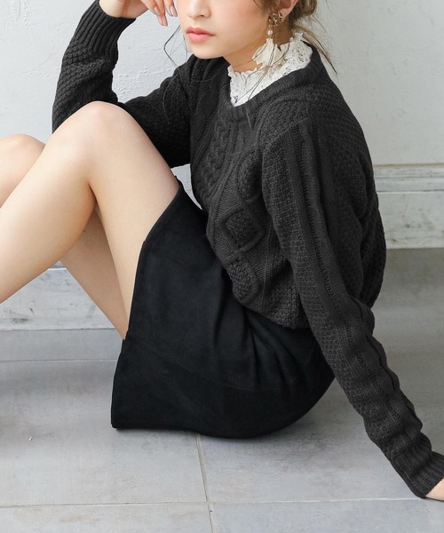 Newlyme(ニューリーミー)の「ケーブルチュニックニットトップス(ニット/セーター・レディース・アイボリー/ベージュ/ピンク系その他/パープル/ブルー/プラム/モカ/ボルドー/杢グレー/チャコールグレー/ブラック/ブラック系その他・MEDIUM/LARGE/X-LARGE)」の3枚目の写真