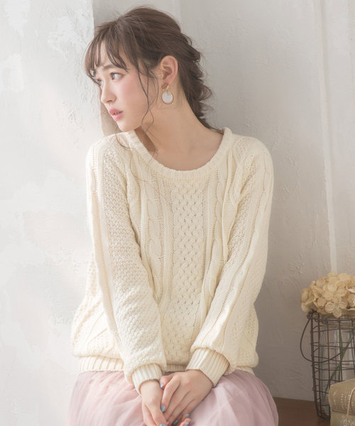 Newlyme(ニューリーミー)の「ケーブルチュニックニットトップス(ニット/セーター・レディース・アイボリー/ベージュ/ピンク系その他/パープル/ブルー/プラム/モカ/ボルドー/杢グレー/チャコールグレー/ブラック/ブラック系その他・MEDIUM/LARGE/X-LARGE)」の17枚目の写真