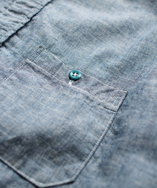 Denime（ドゥニーム）の「【MADE IN JAPAN】6.0oz シャンブレーワークシャツ（シャツ/ブラウス・メンズ・ブラック/サックスブルー・SMALL/MEDIUM/LARGE/X-LARGE）」の6枚目の写真
