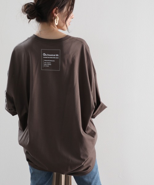 classicalelf（クラシカルエルフ）の「Classical Elf オーバーサイズ ロング丈バックプリント無地クルーネックロゴビッグTシャツ（半袖）（Tシャツ/カットソー・レディース・ホワイト/ブラック/杢グレー/ブラウン/ベージュ/グリーン・MEDIUM/LARGE/X-LARGE）」の4枚目の写真