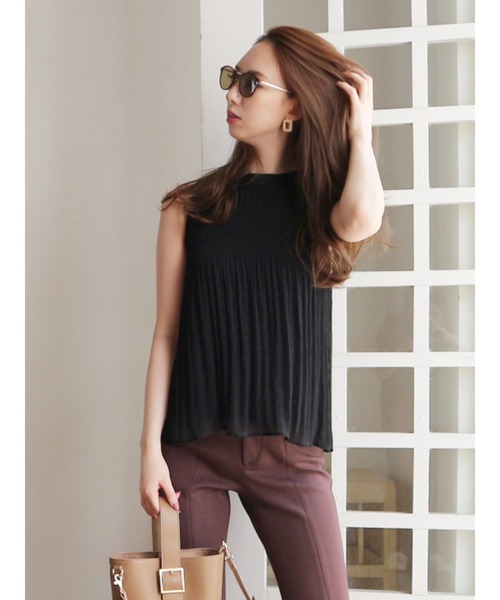 ROYAL PARTY（ロイヤルパーティー）の「マジョリカプリーツブラウス（シャツ/ブラウス・レディース・ブラック/パープル/オフホワイト・FREE）」の2枚目の写真