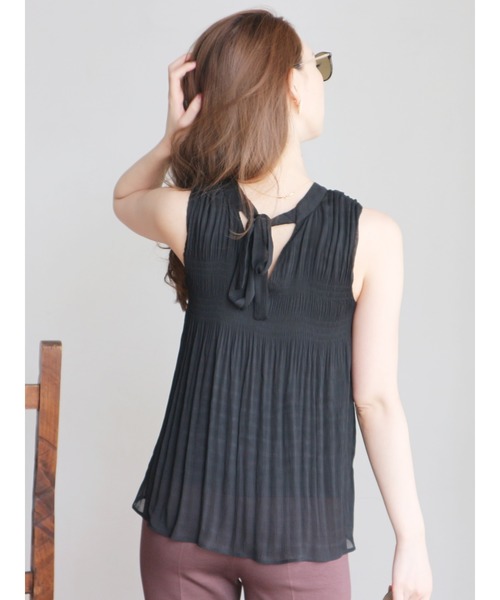 ROYAL PARTY（ロイヤルパーティー）の「マジョリカプリーツブラウス（シャツ/ブラウス・レディース・ブラック/パープル/オフホワイト・FREE）」の4枚目の写真