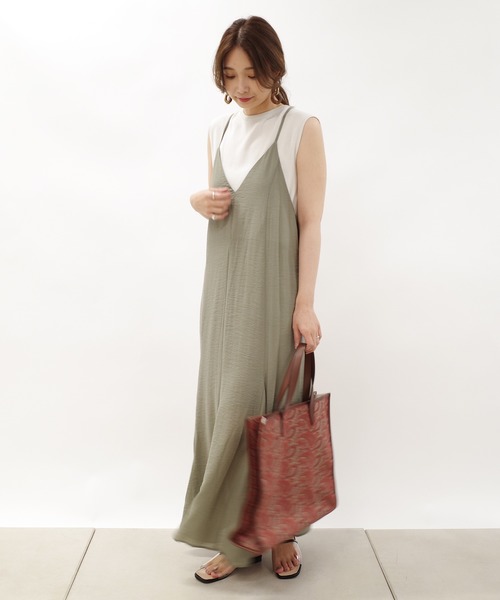 DouDou（ドゥドゥ）の「フレアキャミワンピース（ワンピース・レディース・ブラック/カーキ・FREE）」の15枚目の写真